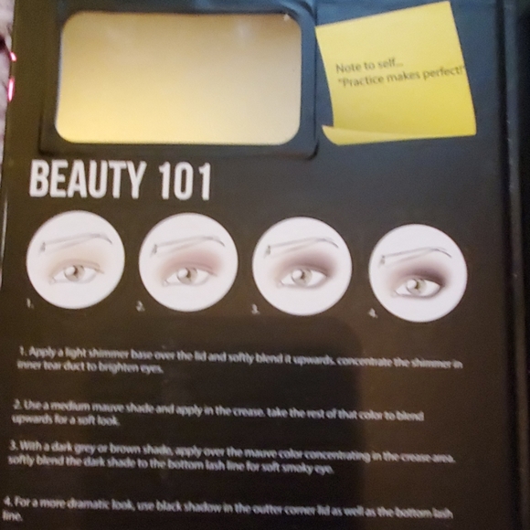 Cosmetics - Picture 4 of 8